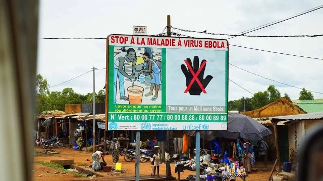 Ebola vor deiner HaustÃ¼r, China will die USA bevÃ¶lkern