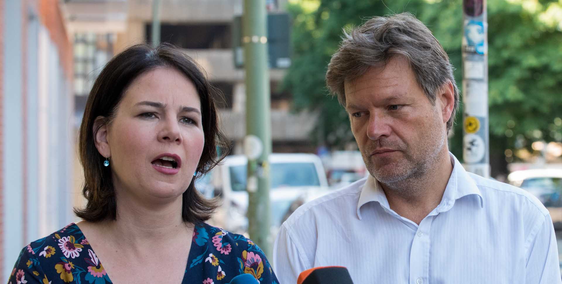 MP3 - NEWS (19.06.21) Haben die Russen Baerbocks Abschlussarbeit?